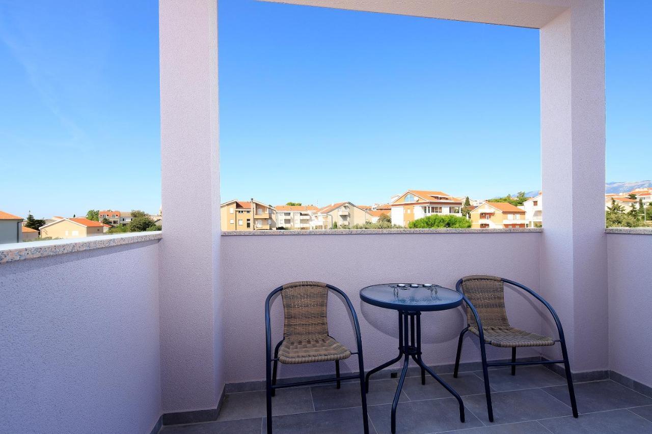 Apartments Lola Novalja Εξωτερικό φωτογραφία
